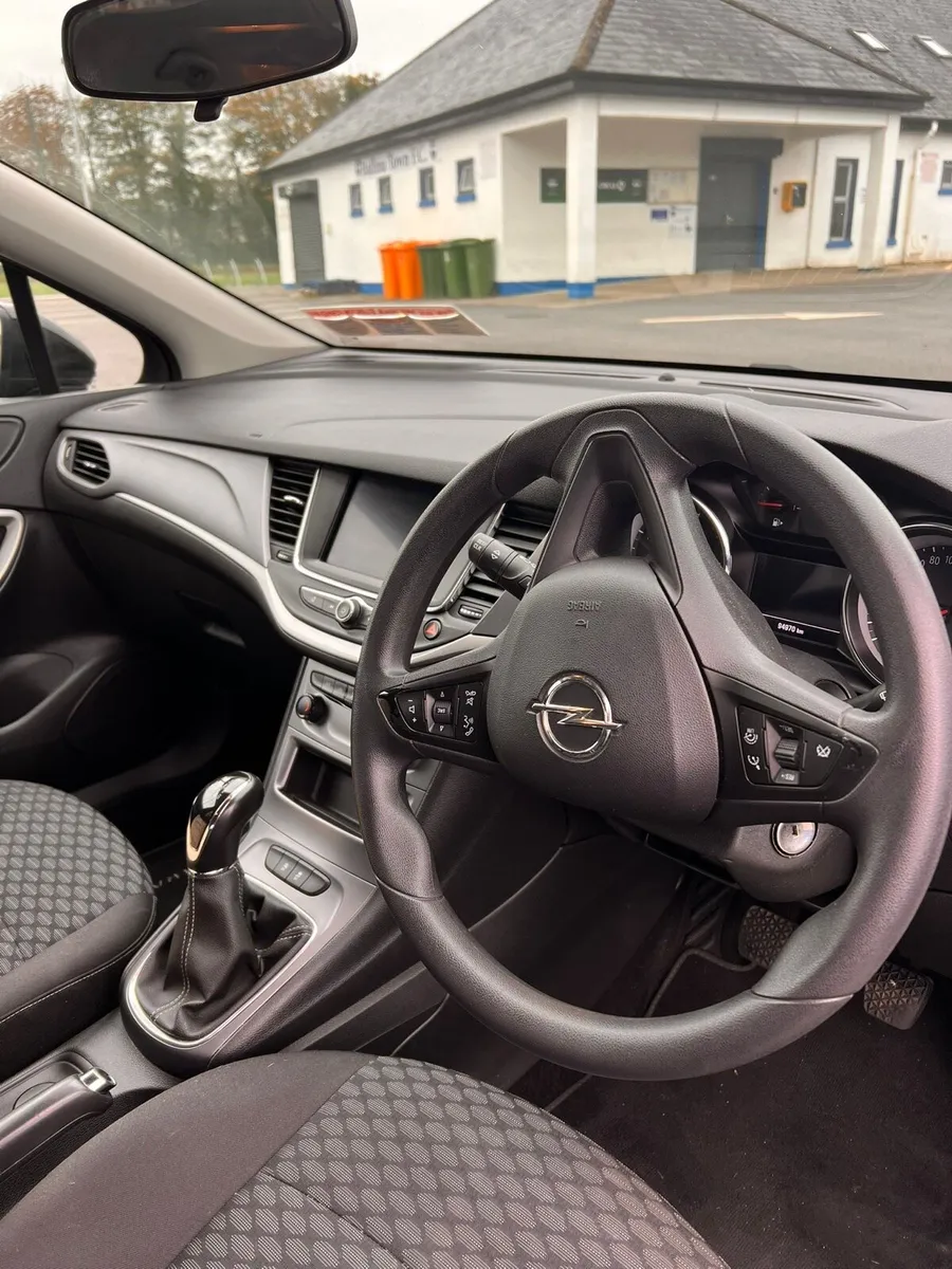 Opel Astra 2021 Diesel - Image 3