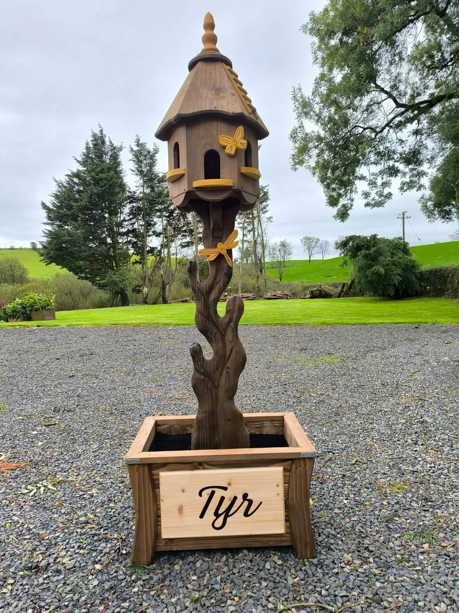 Personalised bird feeder with planter - Image 3