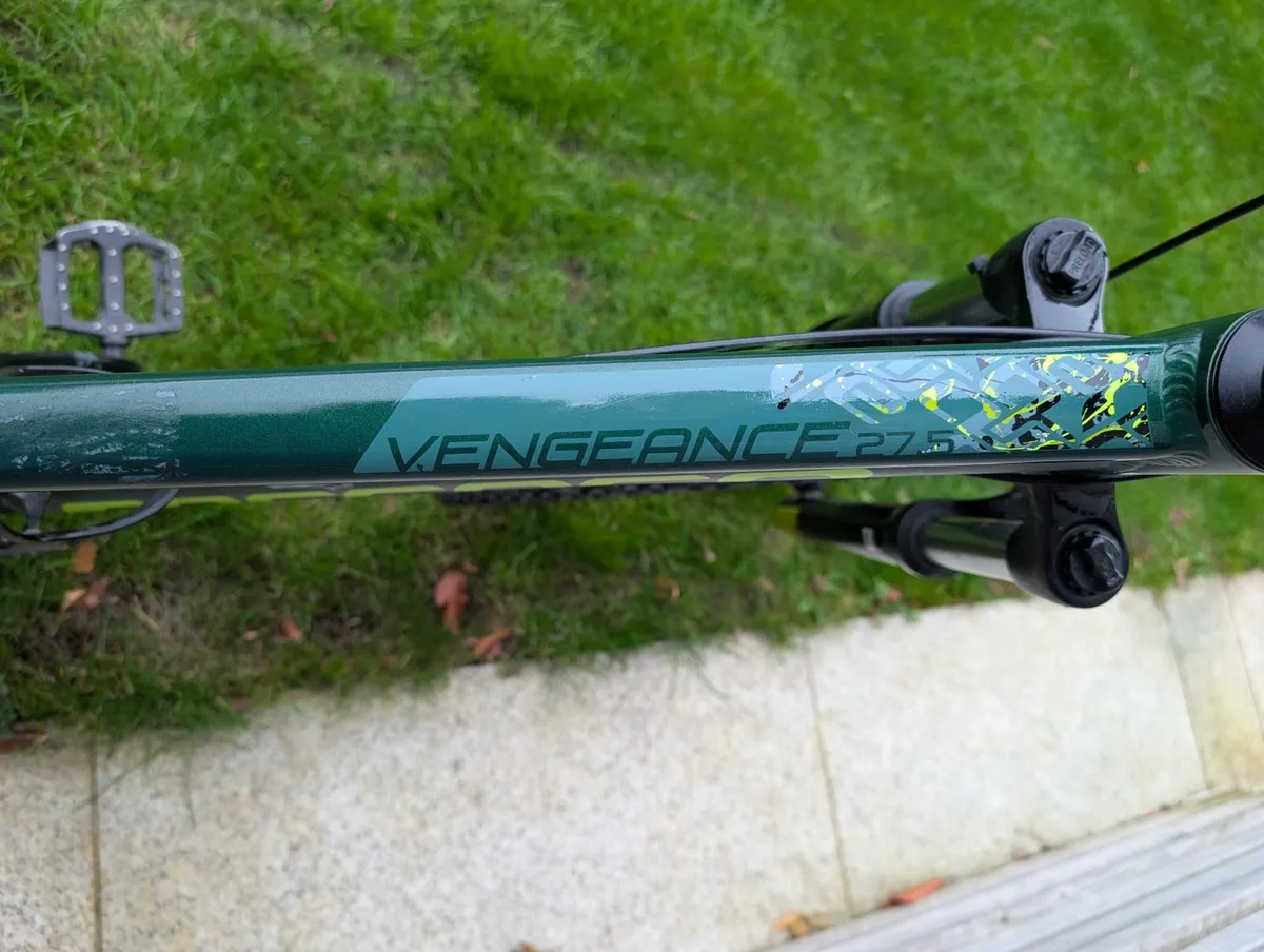 Carrera Vengeance 27.5  MTB - Image 2