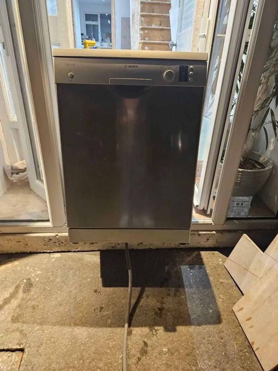 Dishwasher - Image 2
