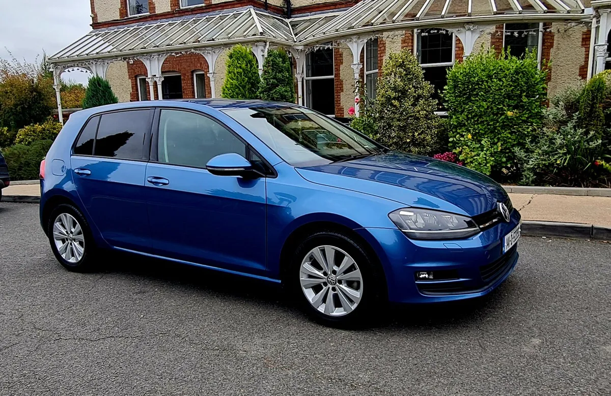 Stunning VW Golf 1.2 Comfortline Automatic - Image 3