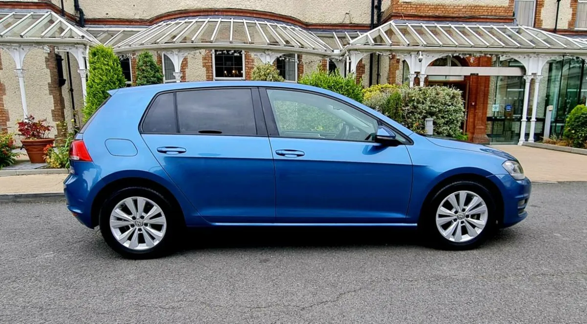 Stunning VW Golf 1.2 Comfortline Automatic - Image 4