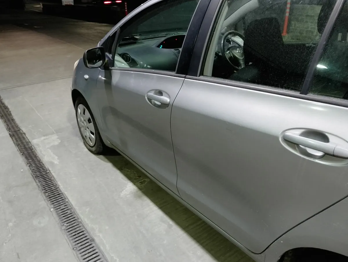 Automatic Yaris 1.3p Nct: 08/26 - Image 2
