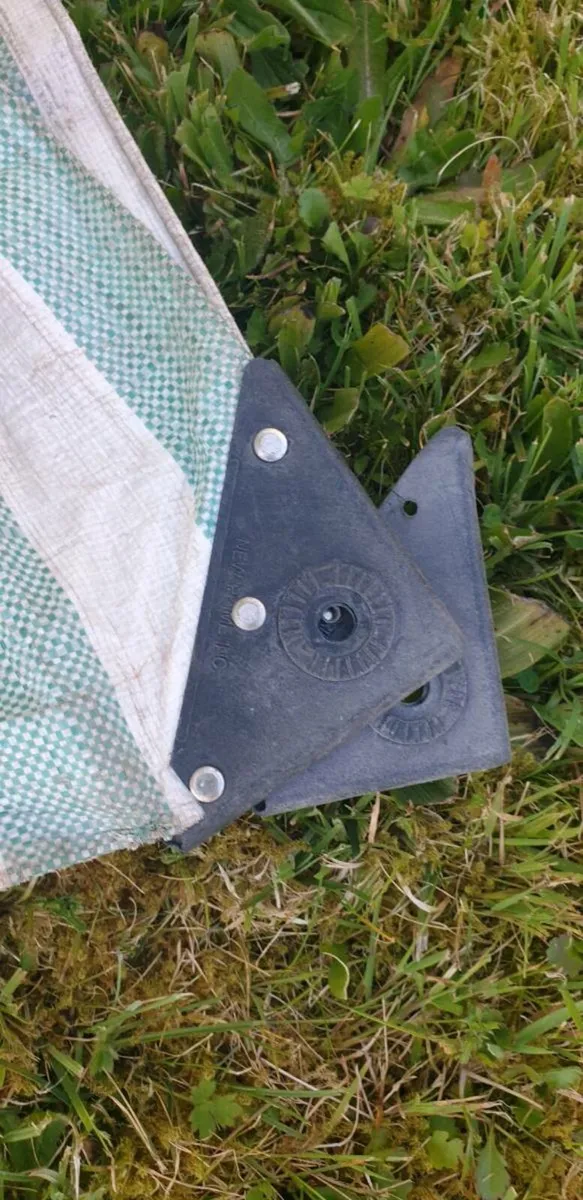 Retired Market Trader's Waterproof Tarpaulin - Image 4