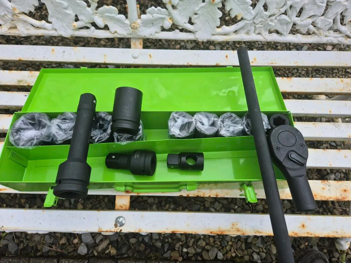 Professional man's tools - Image 1