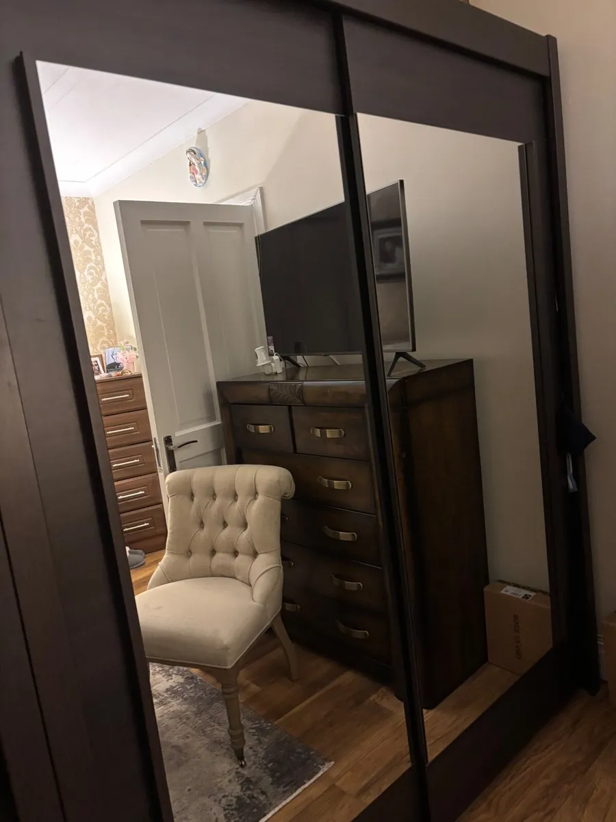 Bedroom furniture - Image 3