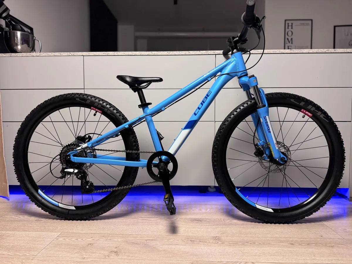 CUBE 240 Disc Kids Bike 24 inch - Image 1