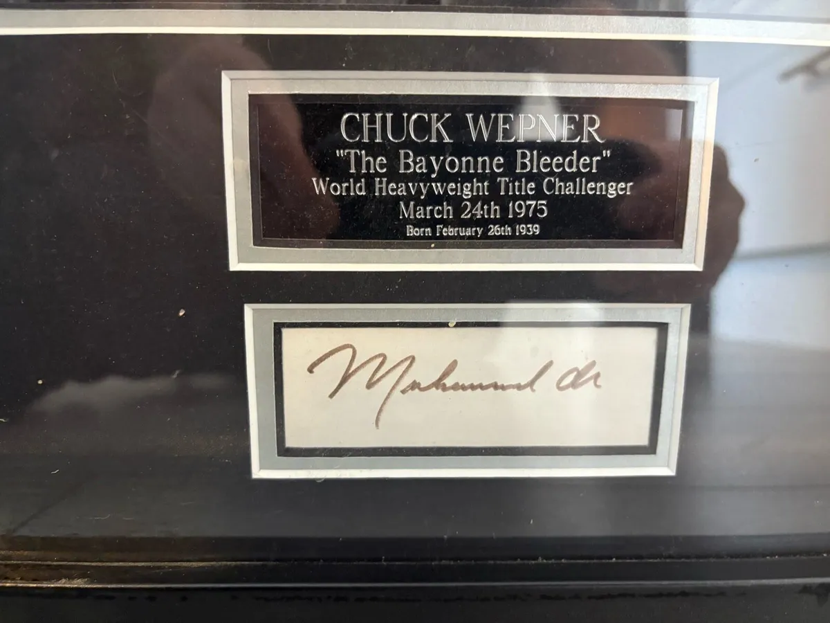 Hand signed Muhammad Ali picture - Image 3