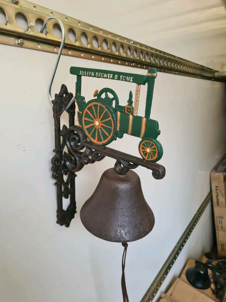 Cast iron bells - Image 2