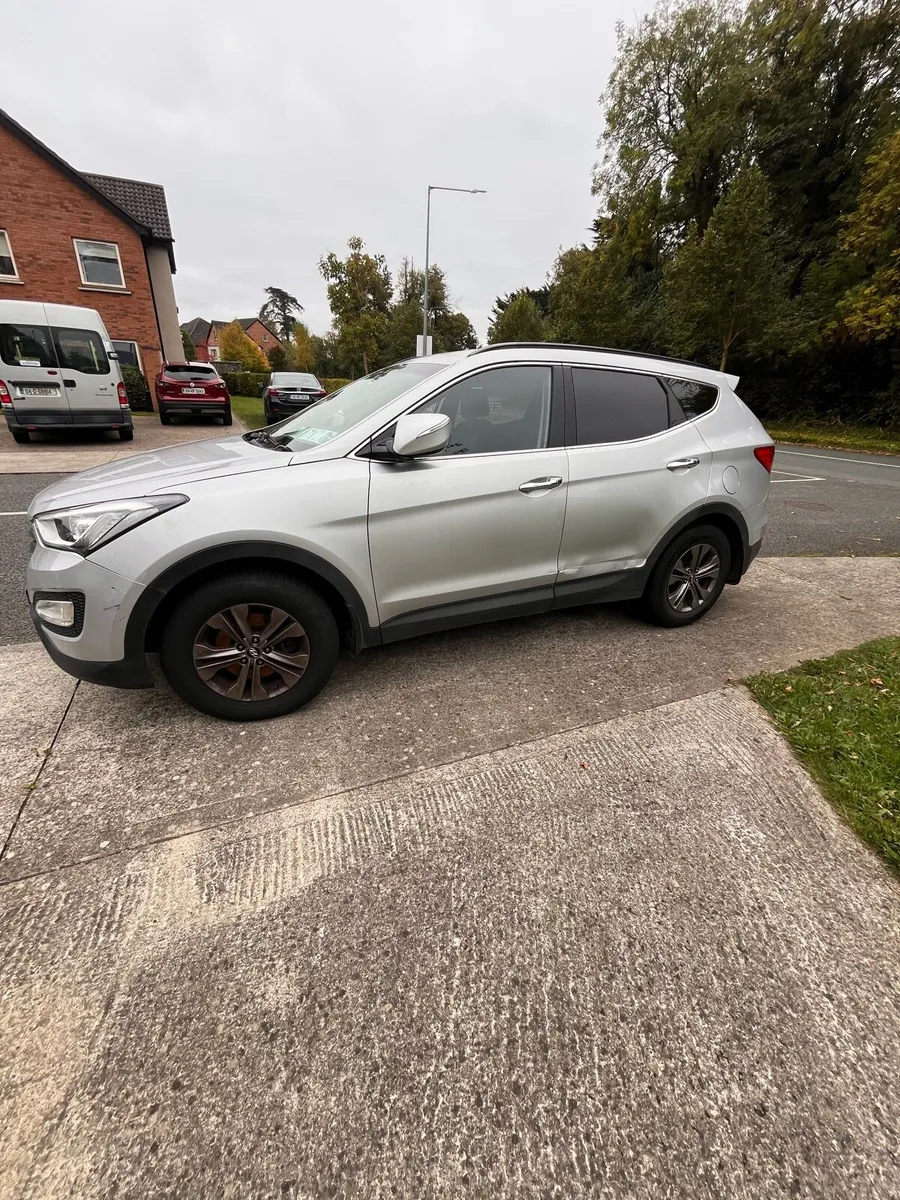 Hyundai Santa Fe - Image 2