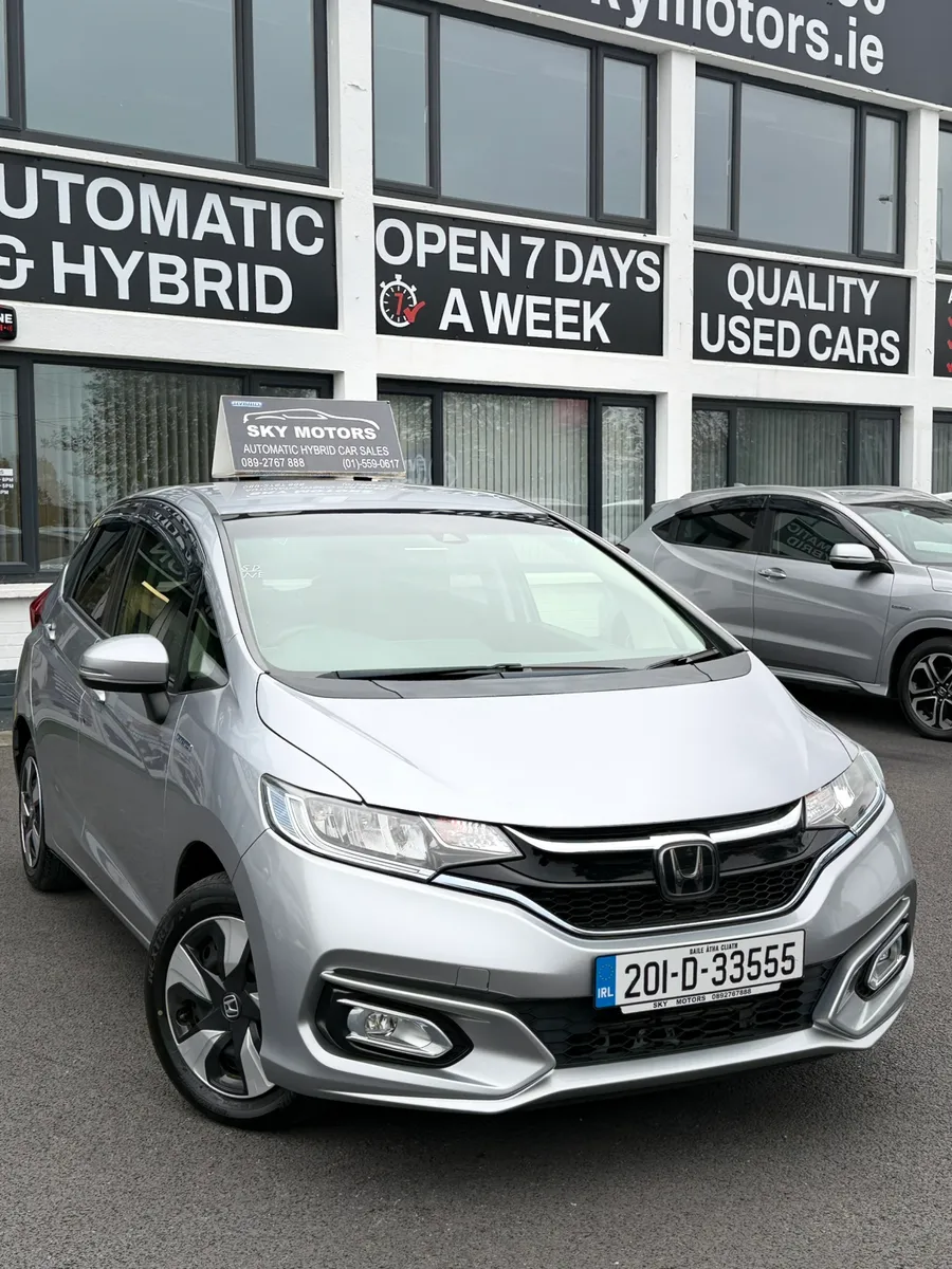 2020 Honda Jazz/Fit 1.5 Petrol Hybrid ,Automatic - Image 3