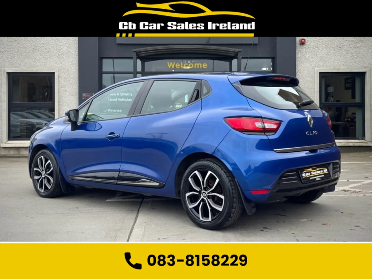 Renault Clio 0.9 TCe Play Hatchback 5dr Petrol Man - Image 4