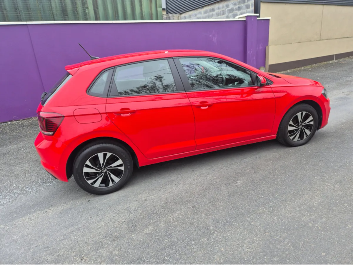 Volkswagen Polo TRENDLINE 1.0 MANUAL 5SPEED 80HP 5 - Image 3