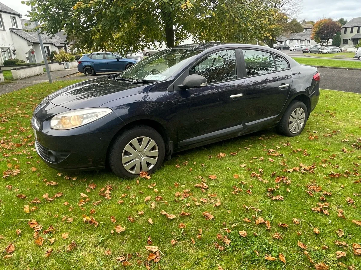 2011 Renault fluence NCT 01,2026 tax 12.25 - Image 1