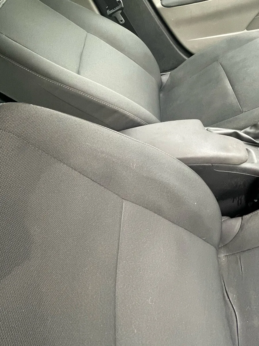 2011 Renault fluence NCT 01,2026 tax 12.25 - Image 4