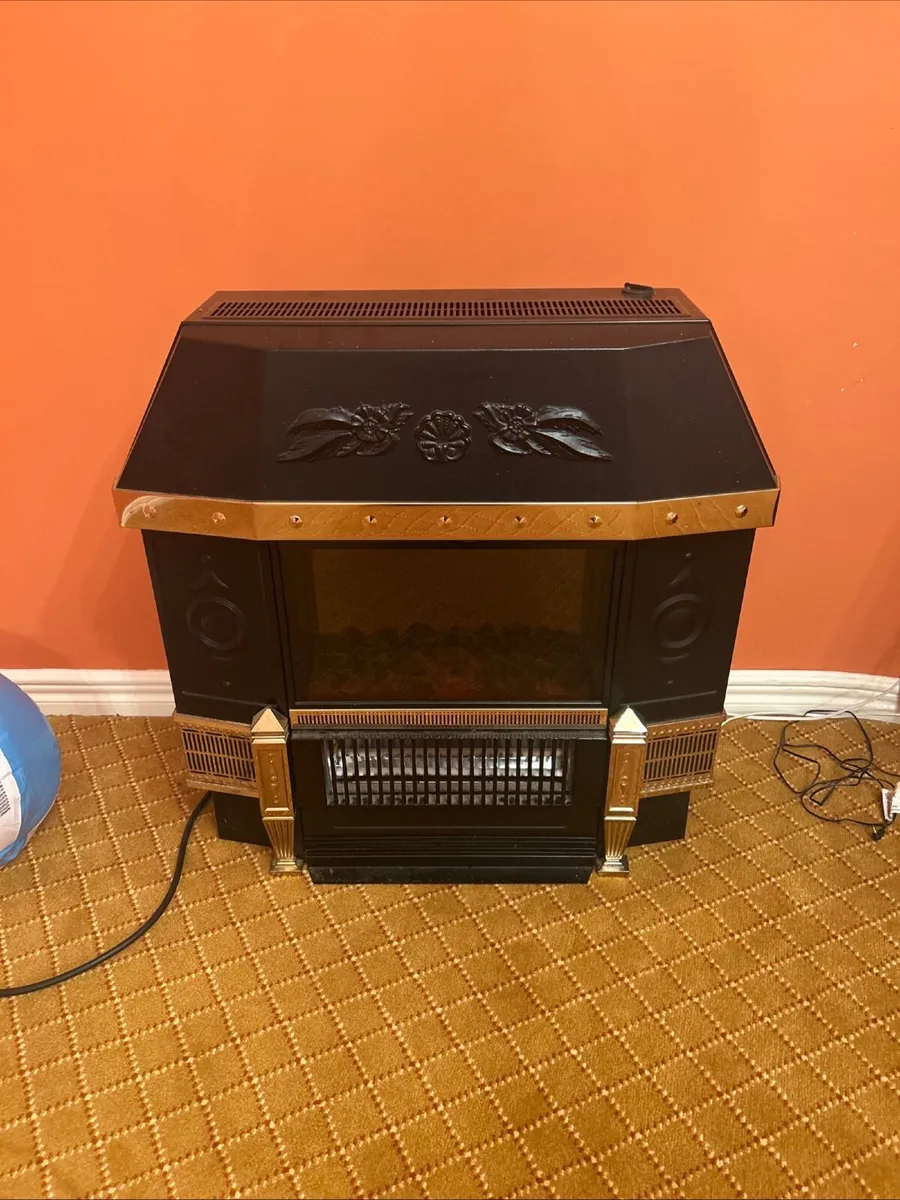 Dimplex freestanding electric fire - Image 1