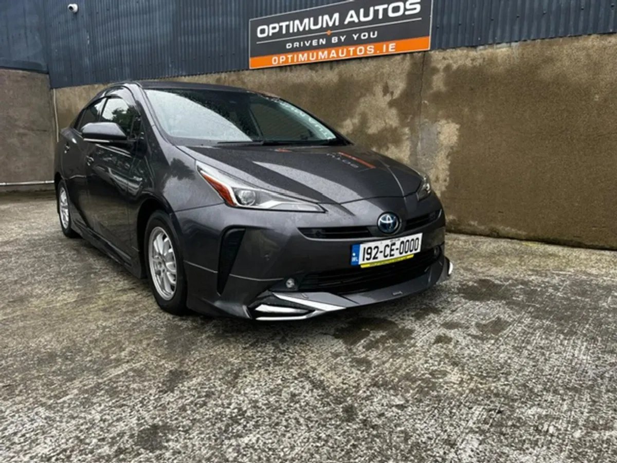 Toyota Prius TOURING EDITION SELF CHARGING HYBRID - Image 2