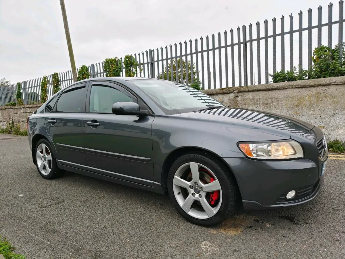 Volvo S40 - Image 2