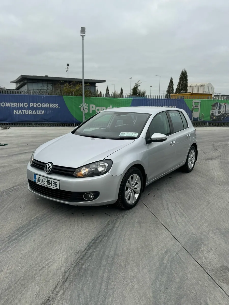 Volkswagen Gold - Image 1