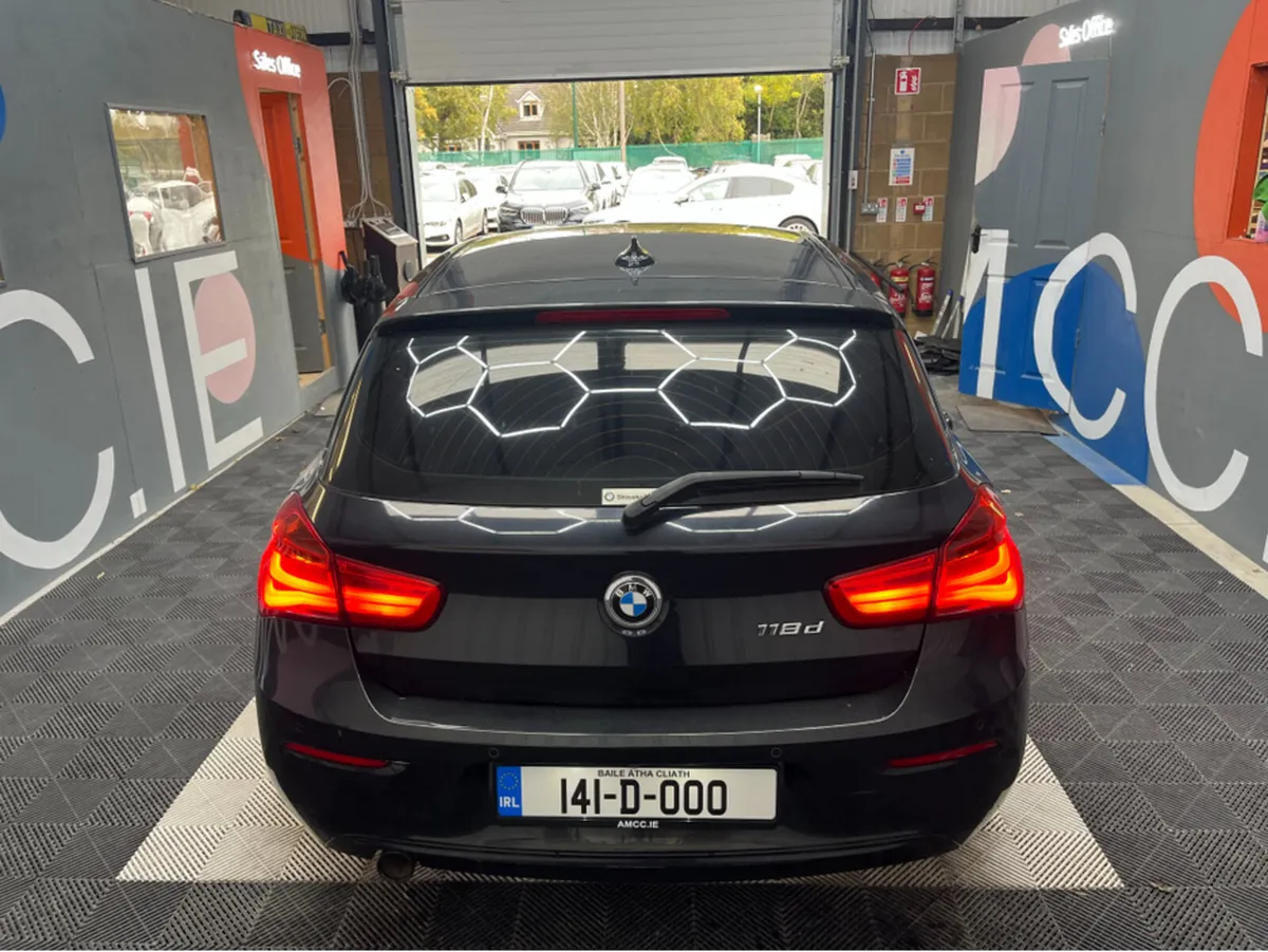 BMW 1-Series 2016 BMW 1 SERIES 118D AUTOMATIC 2.0 - Image 3