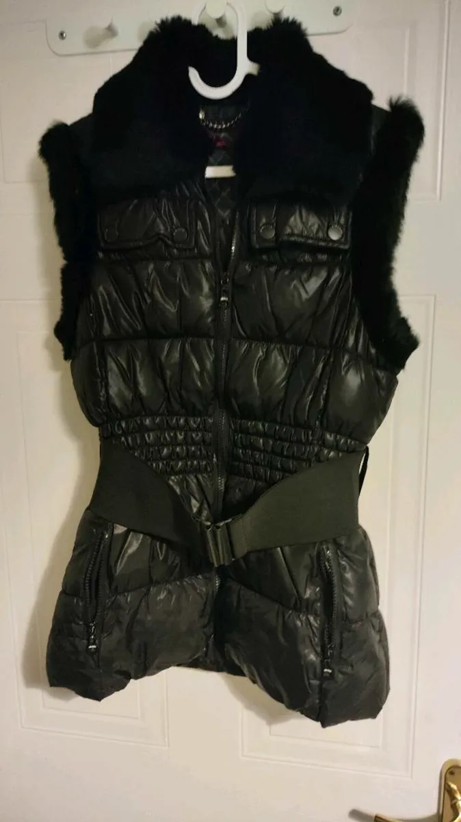 Black Vest with Fur and Belt - Image 1