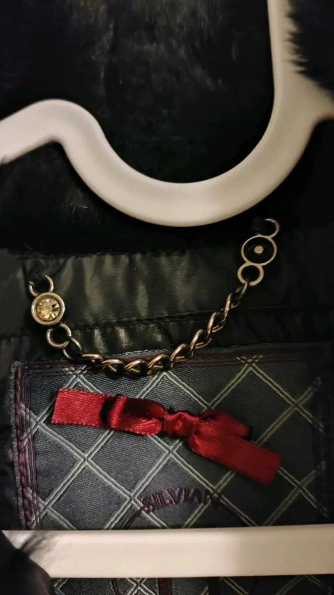 Black Vest with Fur and Belt - Image 3