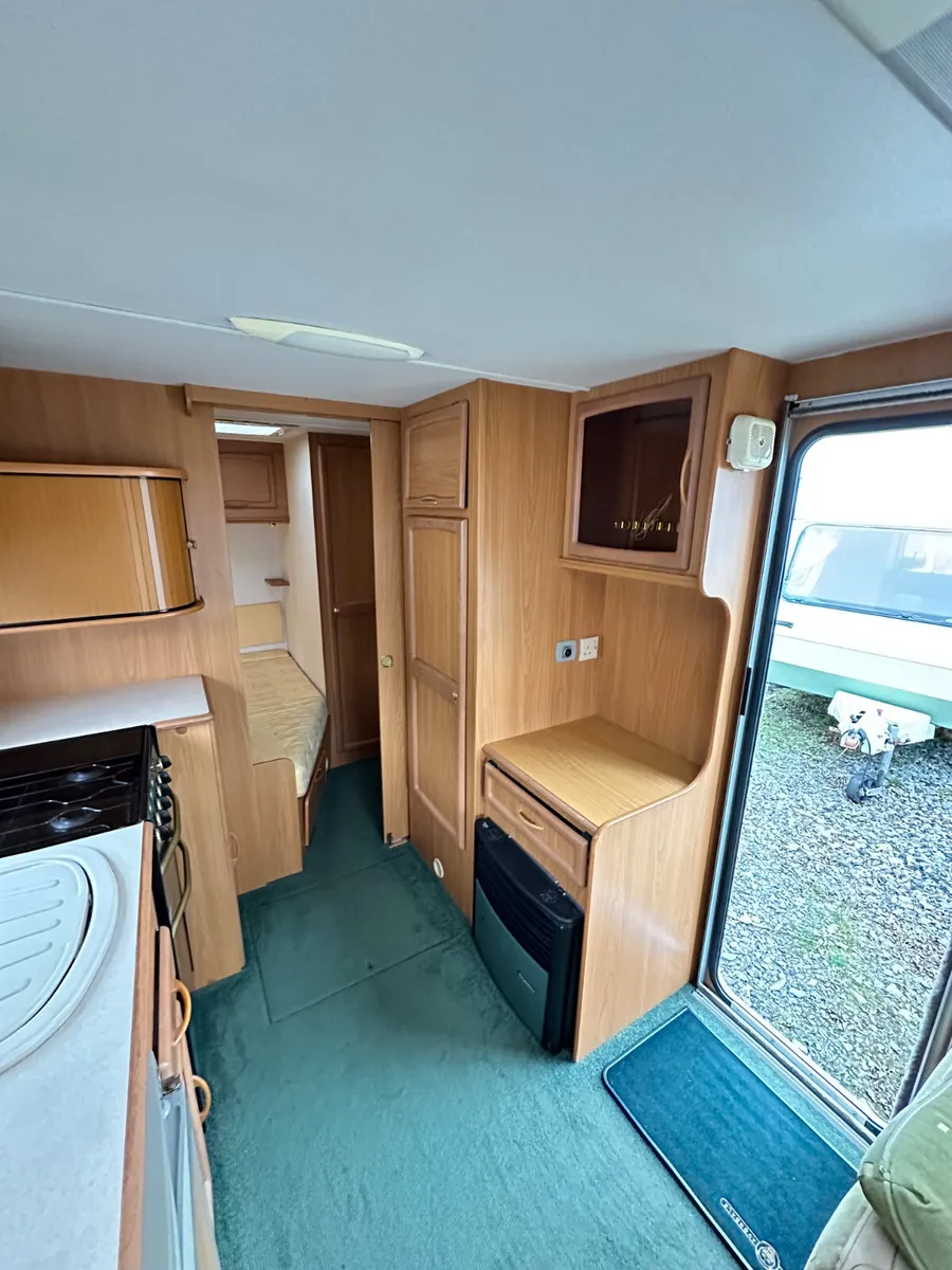 ✨AVONDALE RIALTO 4 BERTH FIXED BED✨ - Image 4