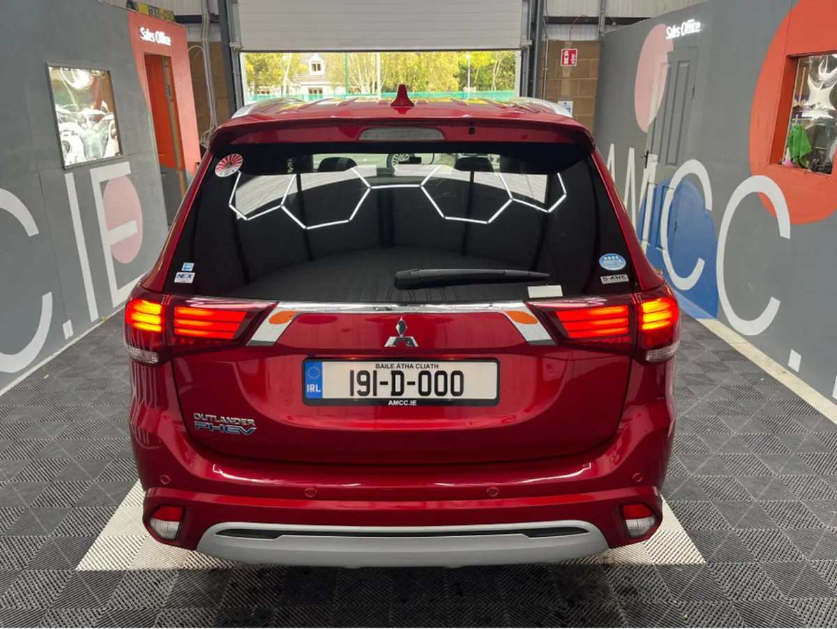 Mitsubishi Outlander €22950! 2019 MITSUBISHI OUTLA - Image 3