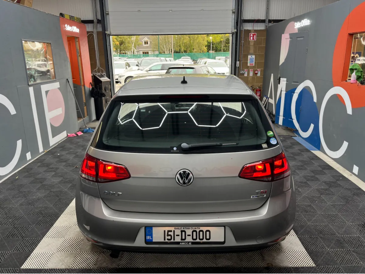 Volkswagen Golf 2015 VOLKSWAGEN GOLF 1.2L PETROL / - Image 3
