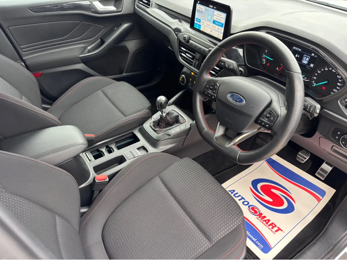 Ford Focus ST-LINE 1.0 ECOBOOST 125PS - Image 3