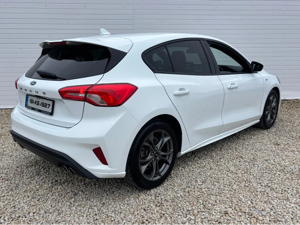 Ford Focus ST-LINE 1.0 ECOBOOST 125PS - Image 4