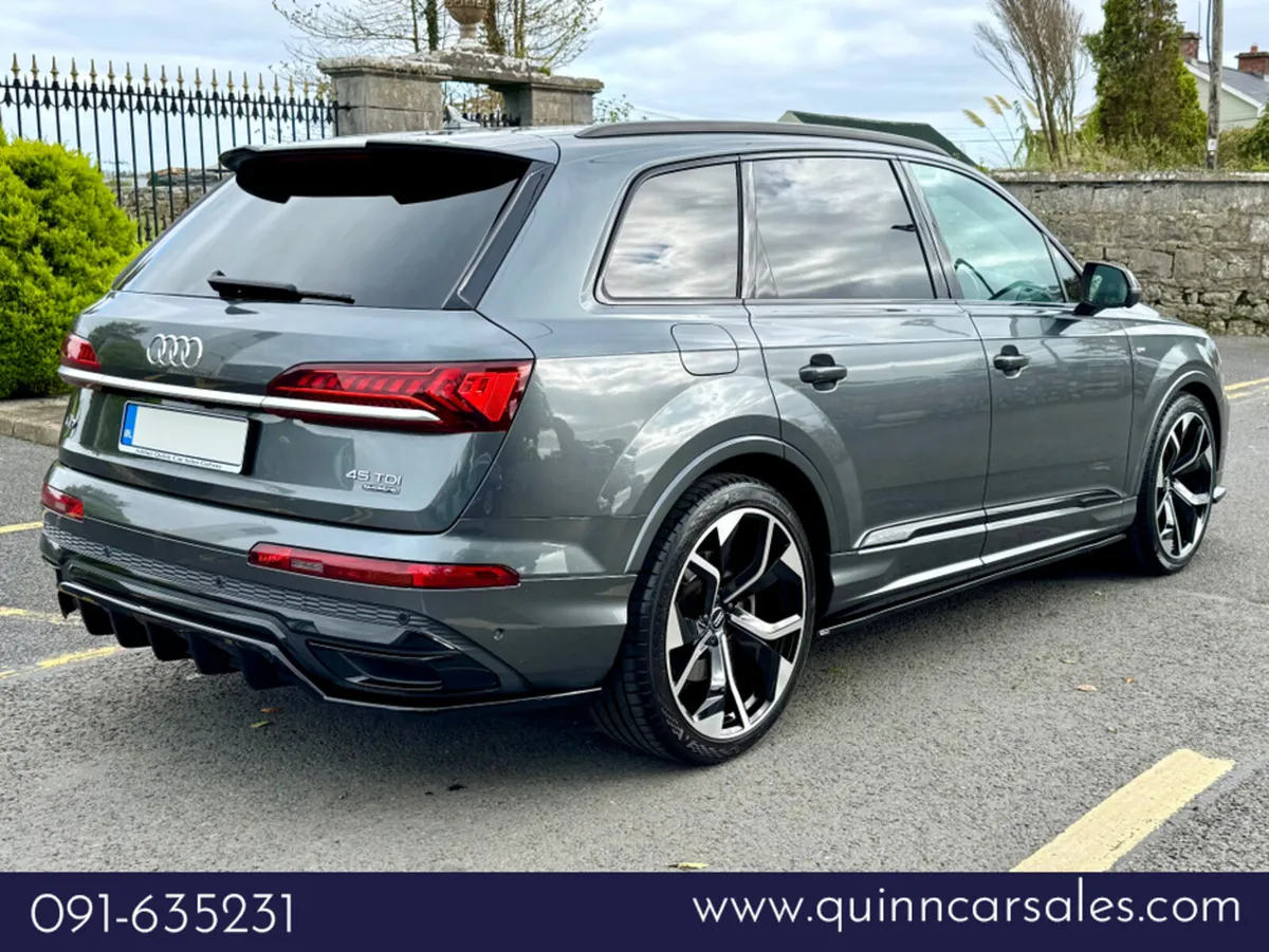 Audi Q7 3.0 45 TDI BLACK EDITION QUATTRO==7 SEATER - Image 3