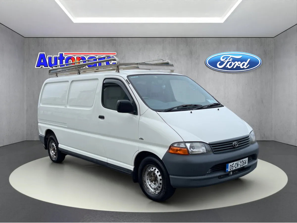 Toyota HiAce D-4D LWB ENTRY 4DR - Image 1