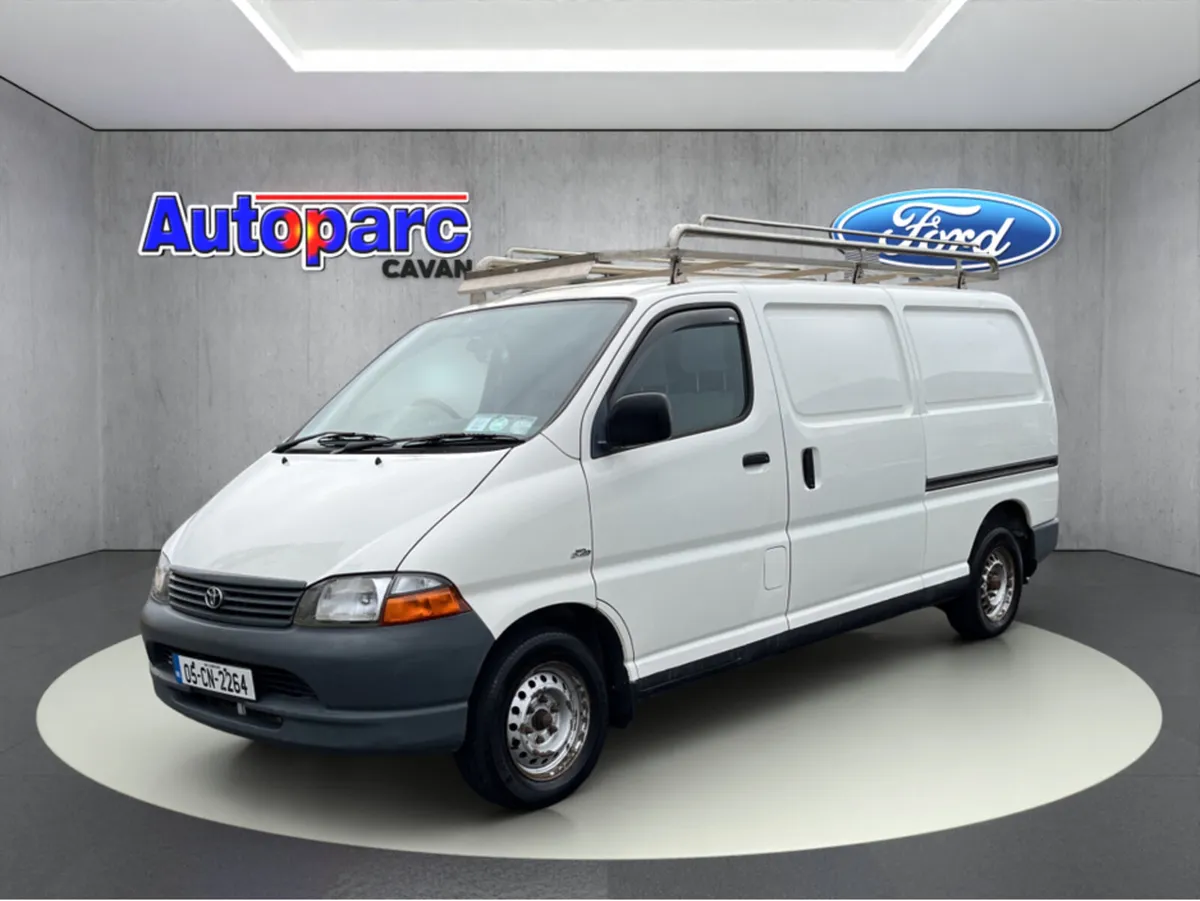 Toyota HiAce D-4D LWB ENTRY 4DR - Image 2