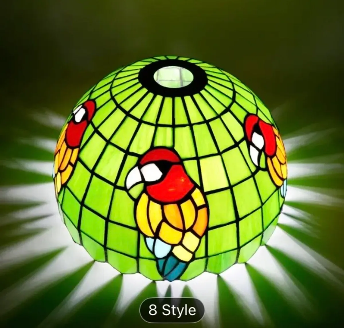 Parrot stained glass lamp shade free postage - Image 1