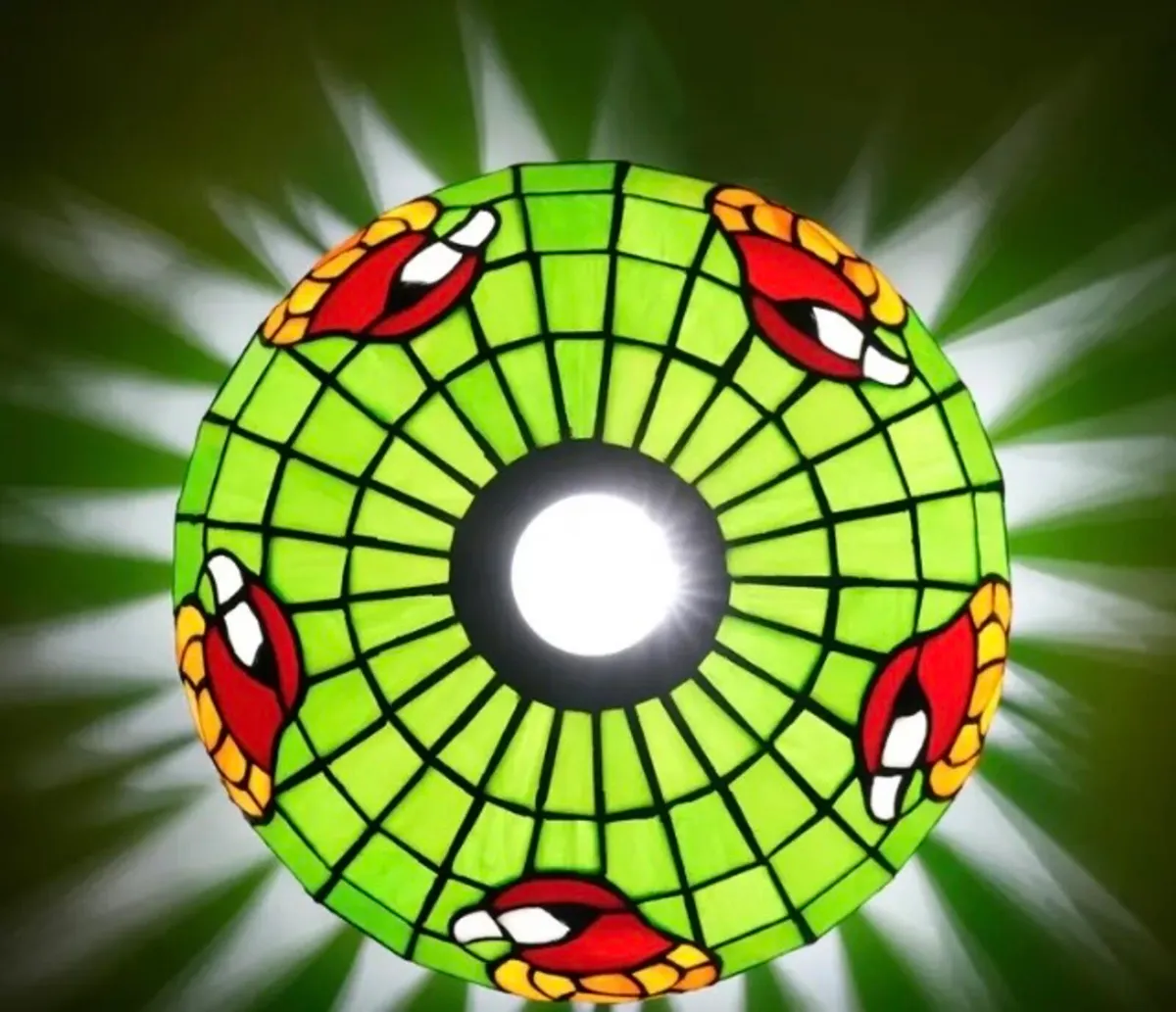 Parrot stained glass lamp shade free postage - Image 2
