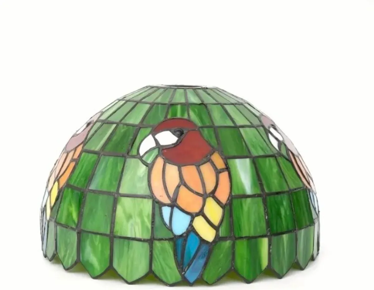 Parrot stained glass lamp shade free postage - Image 3