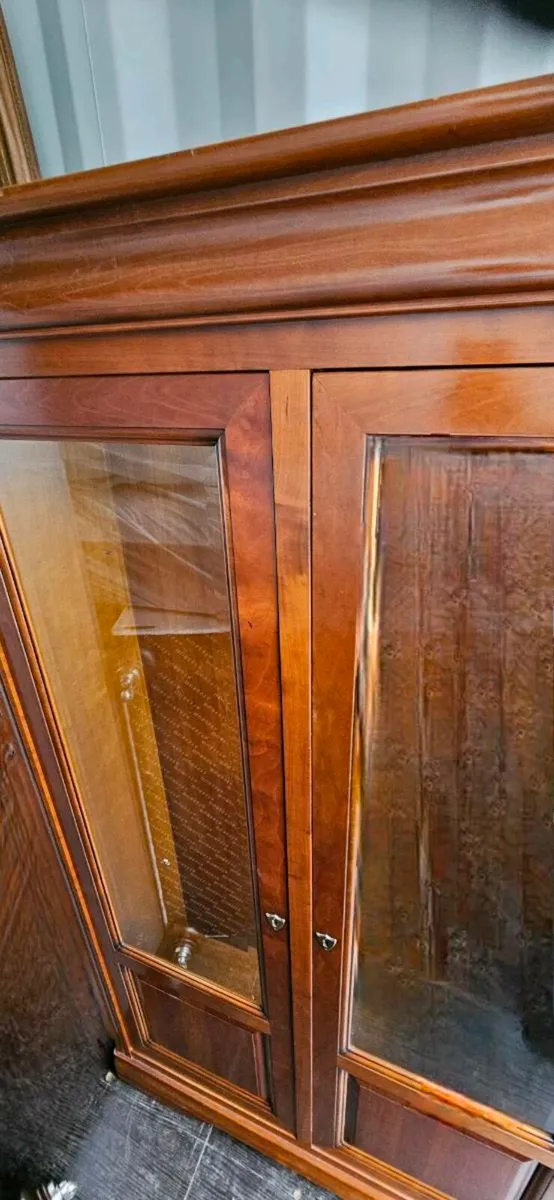 Bookcase - Image 4