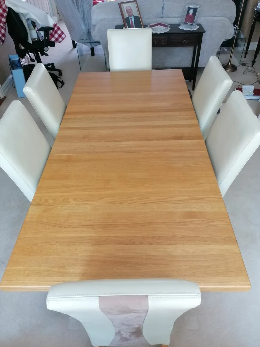 Dining table - Image 4