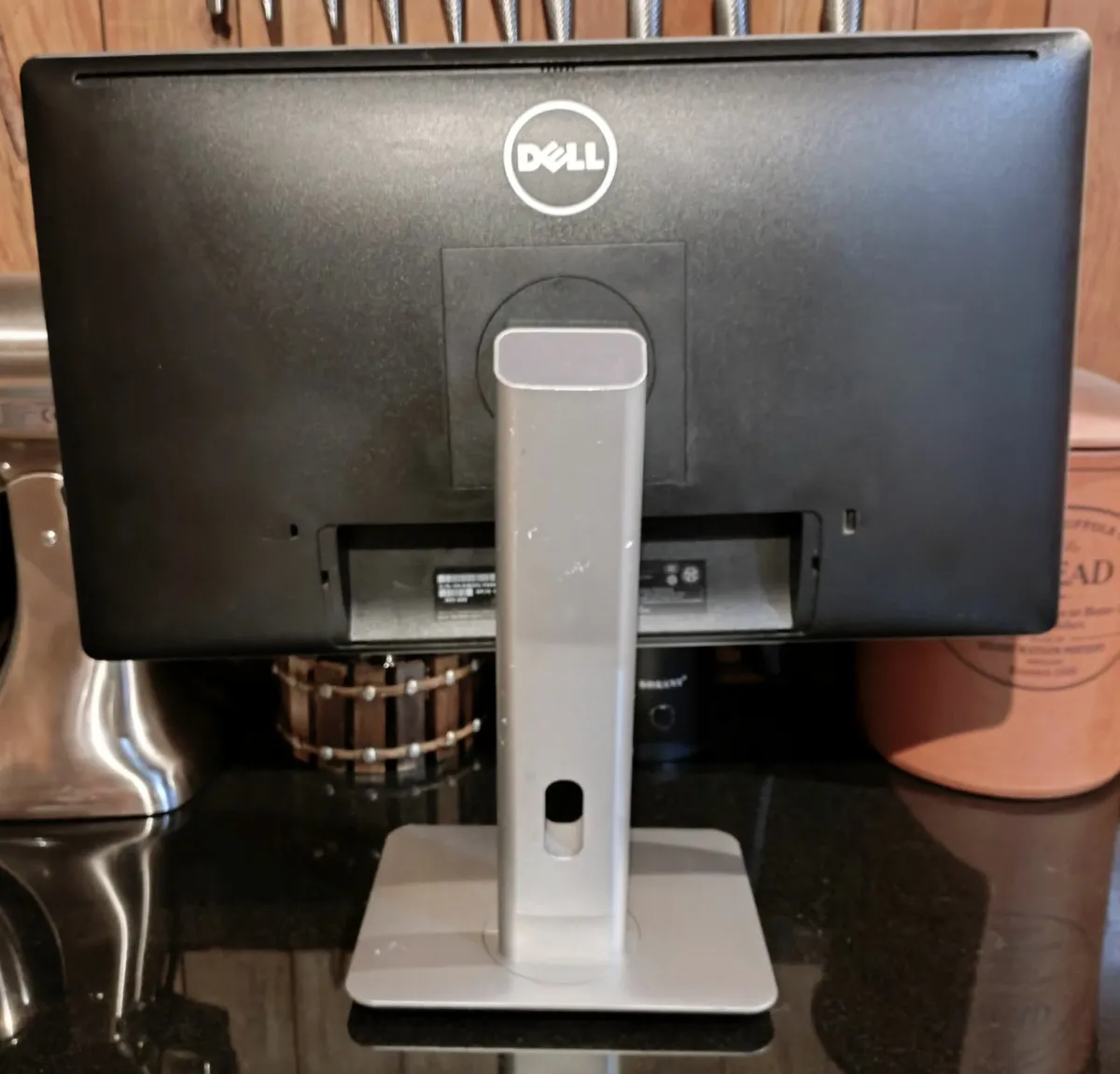 DELL FLAT PANEL MONITOR WITH POWER LEAD (USED). - Image 4