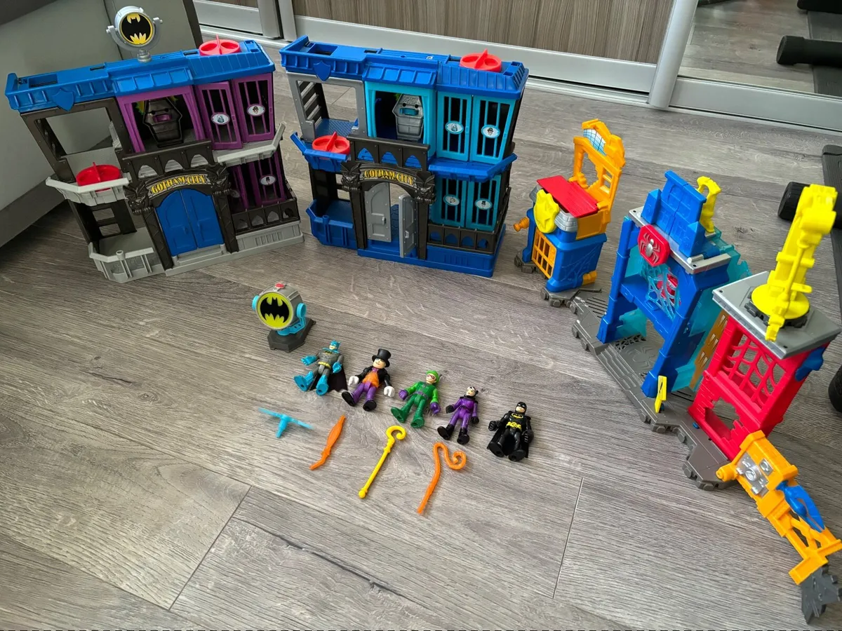 Batman toys - Image 1