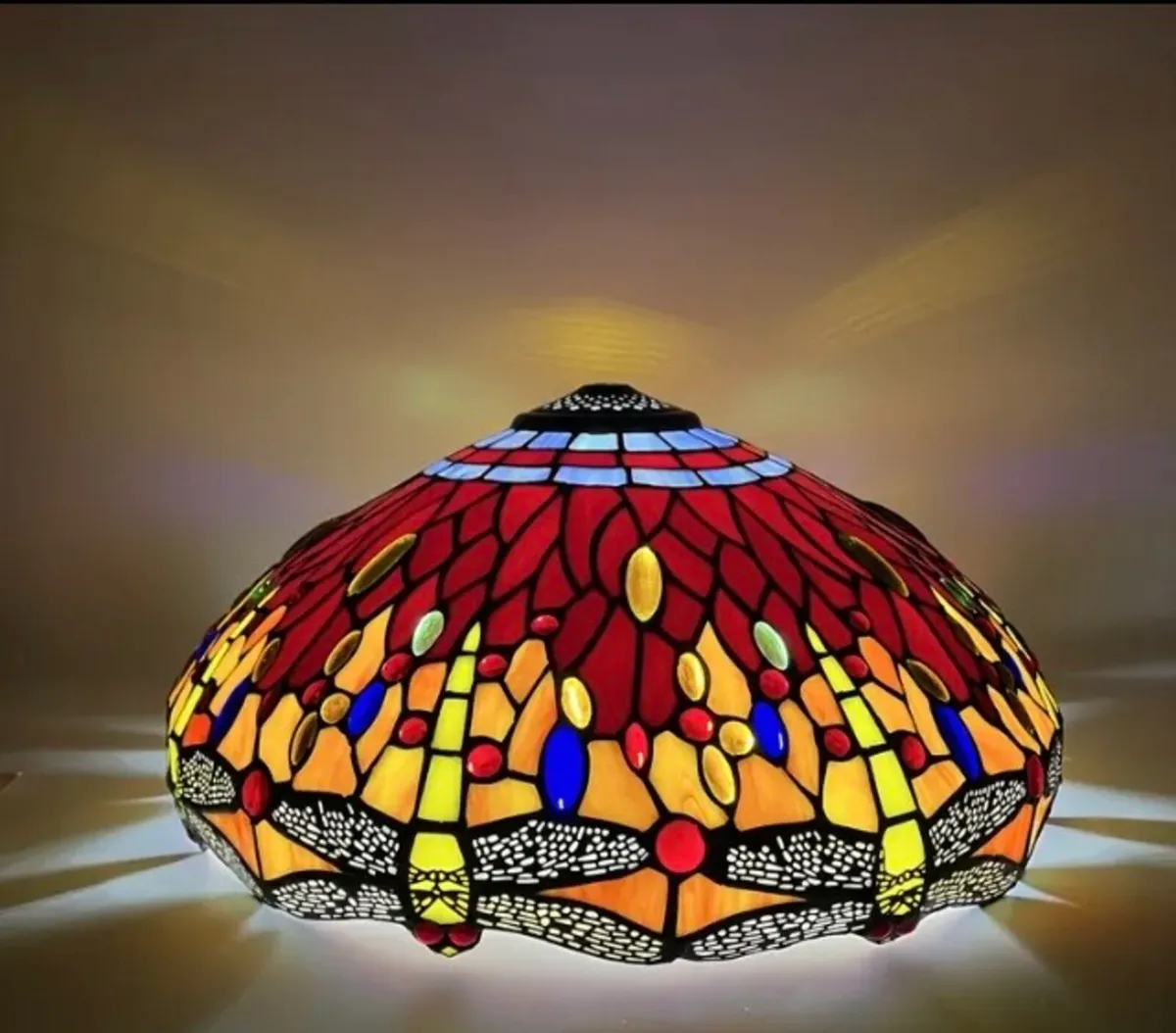 Large vintage style stained glass shade free post - Image 1