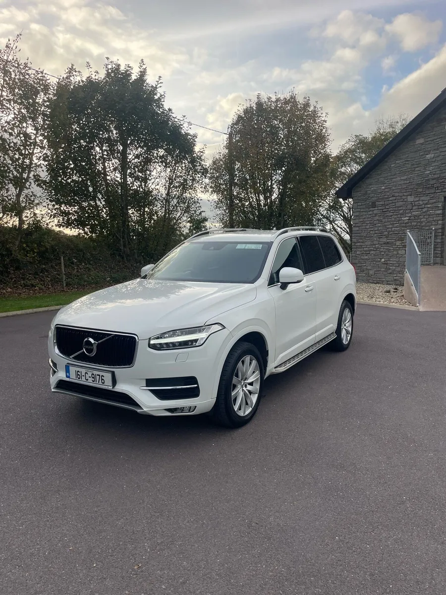 Volvo XC90 D5 Momentum AWD - Image 3