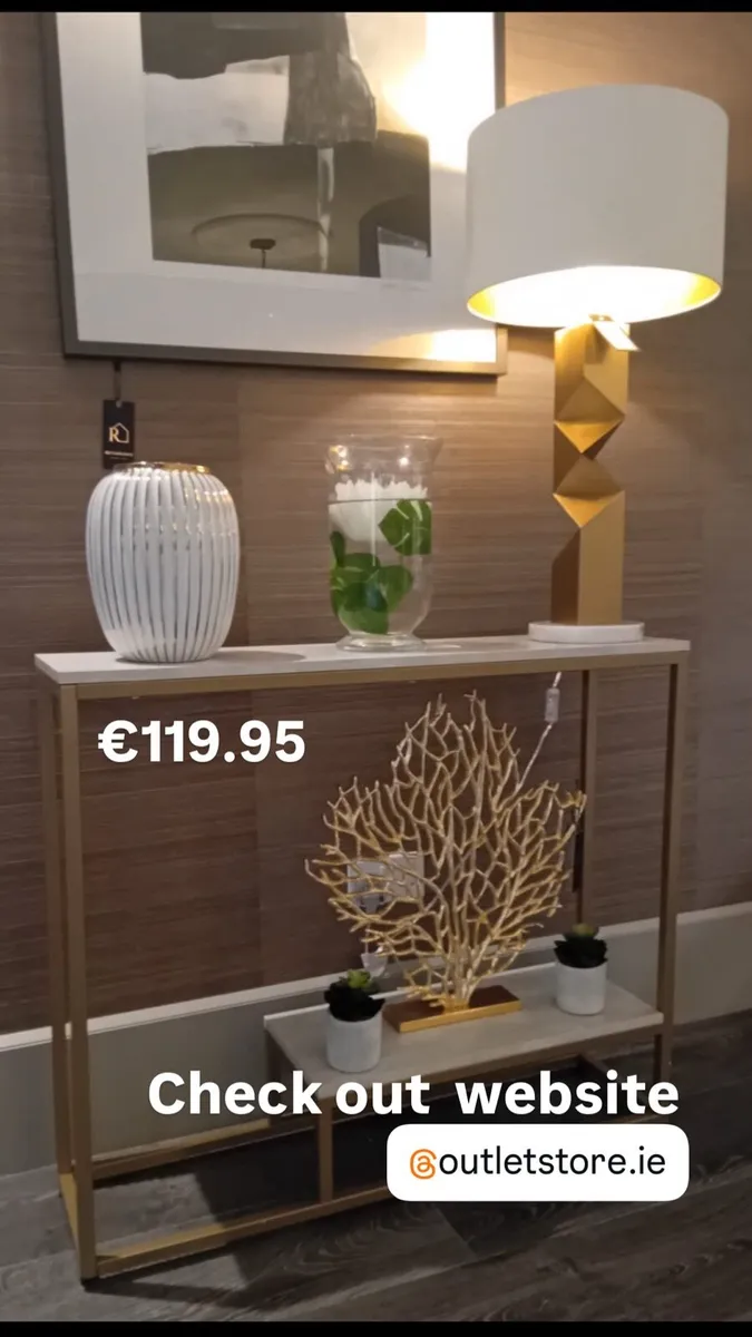 Table for a beautuful home - Image 1