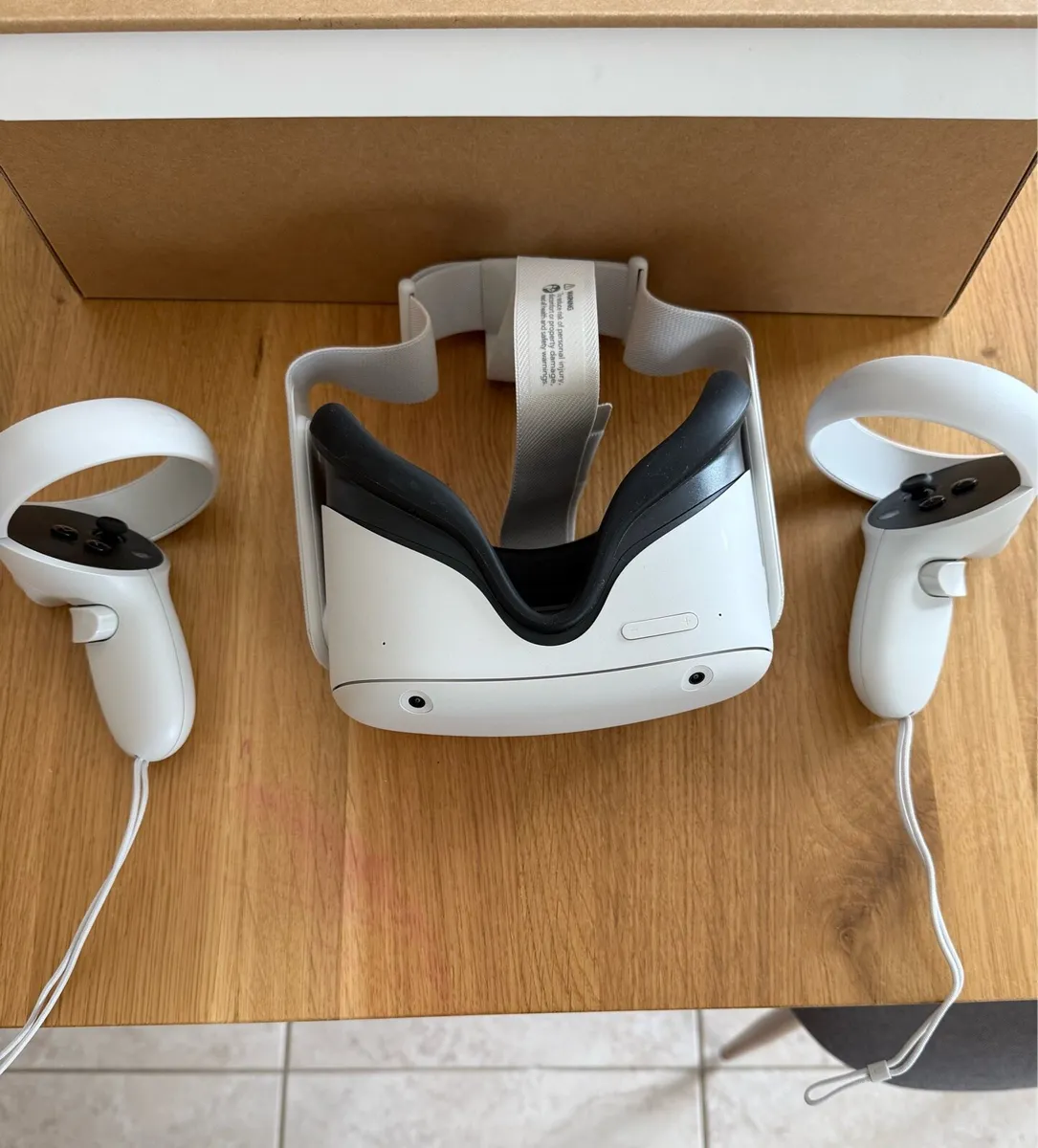 Meta Oculus Quest 2 - Image 4