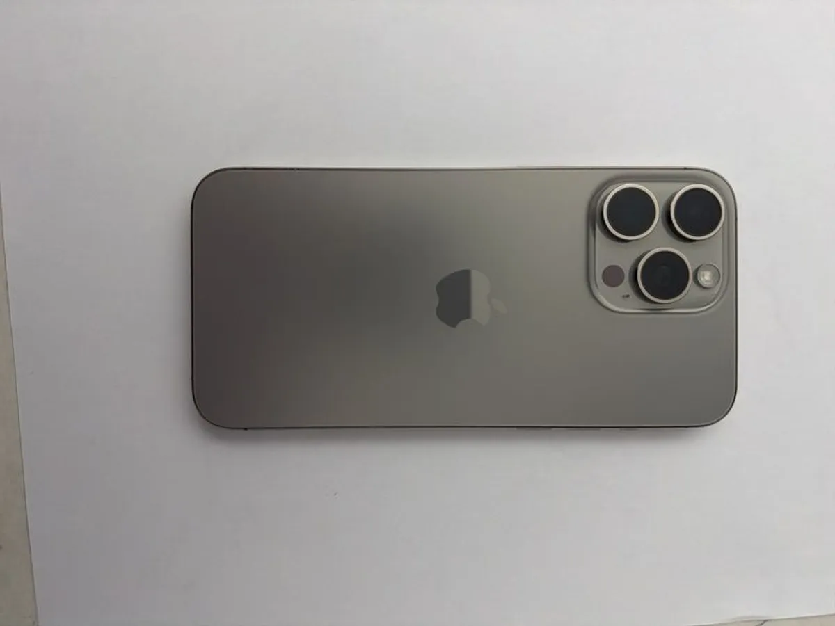 iphone 15 pro max Titanium 256gb SIM free - Image 2