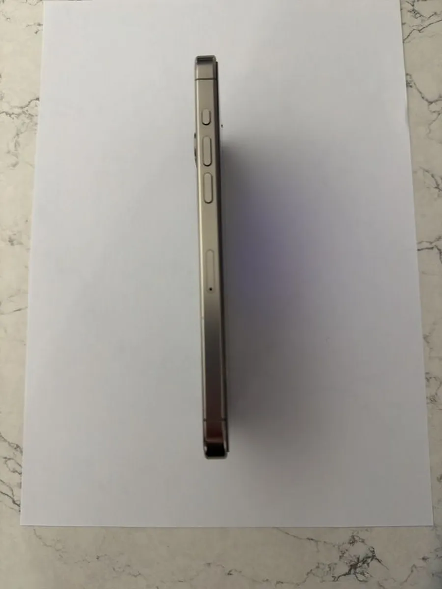 iphone 15 pro max Titanium 256gb SIM free - Image 4