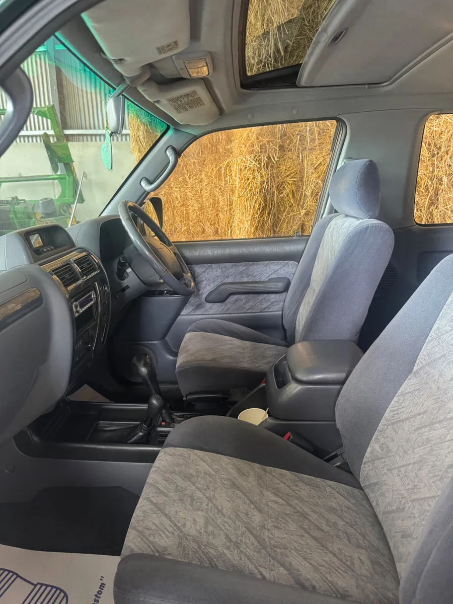 Toyota Land Cruiser - Image 4