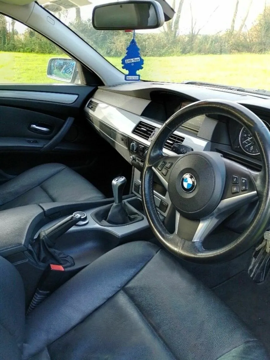 BMW 5-Series 2008 - Image 4