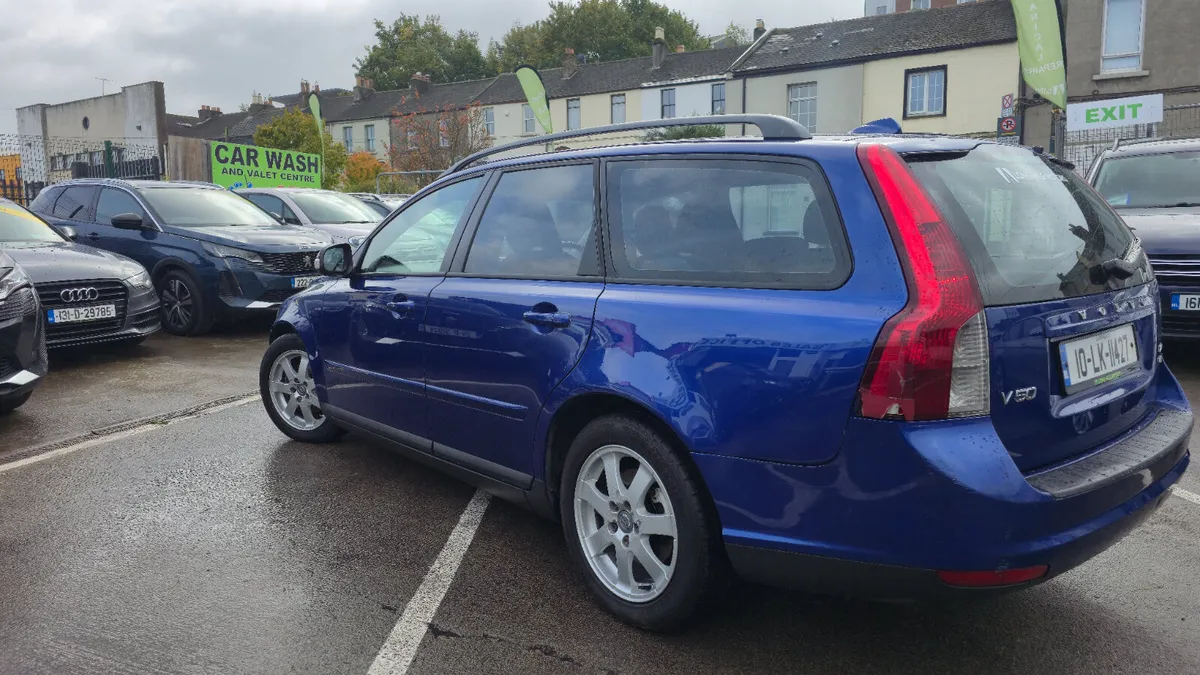 Volvo V50 2010 AA APPROVED - Image 4